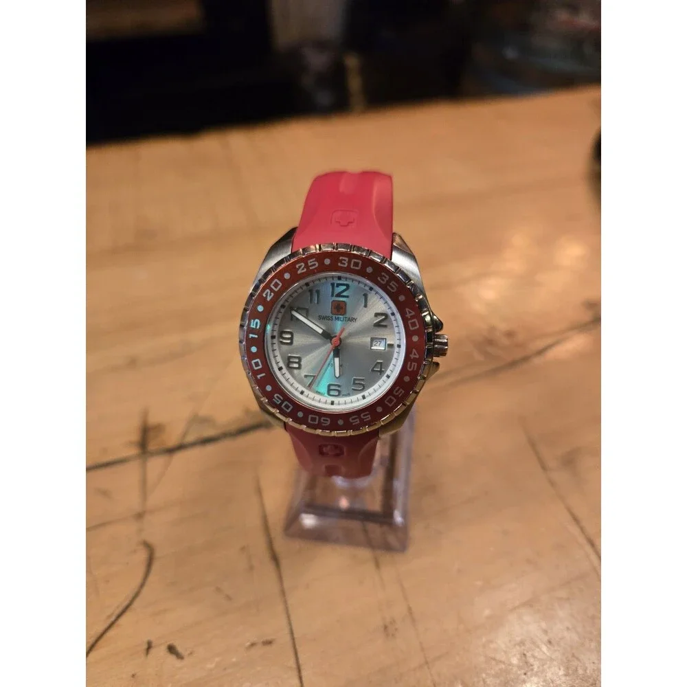 Swiss Military Army Red Stainless Steel 100M Dive Watch. New Battery. 36mm